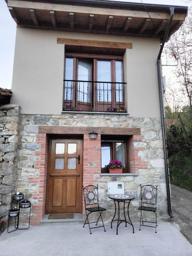 Appartamento El Arniu Onís Esterno foto